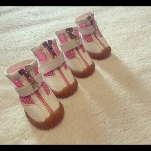 Dog shoes